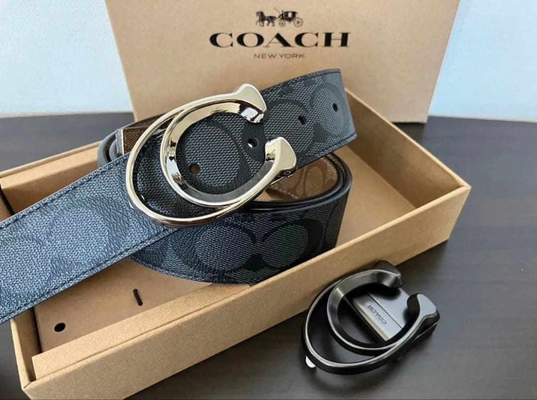 COACH リバーシブル Cロゴバックル付きベルト