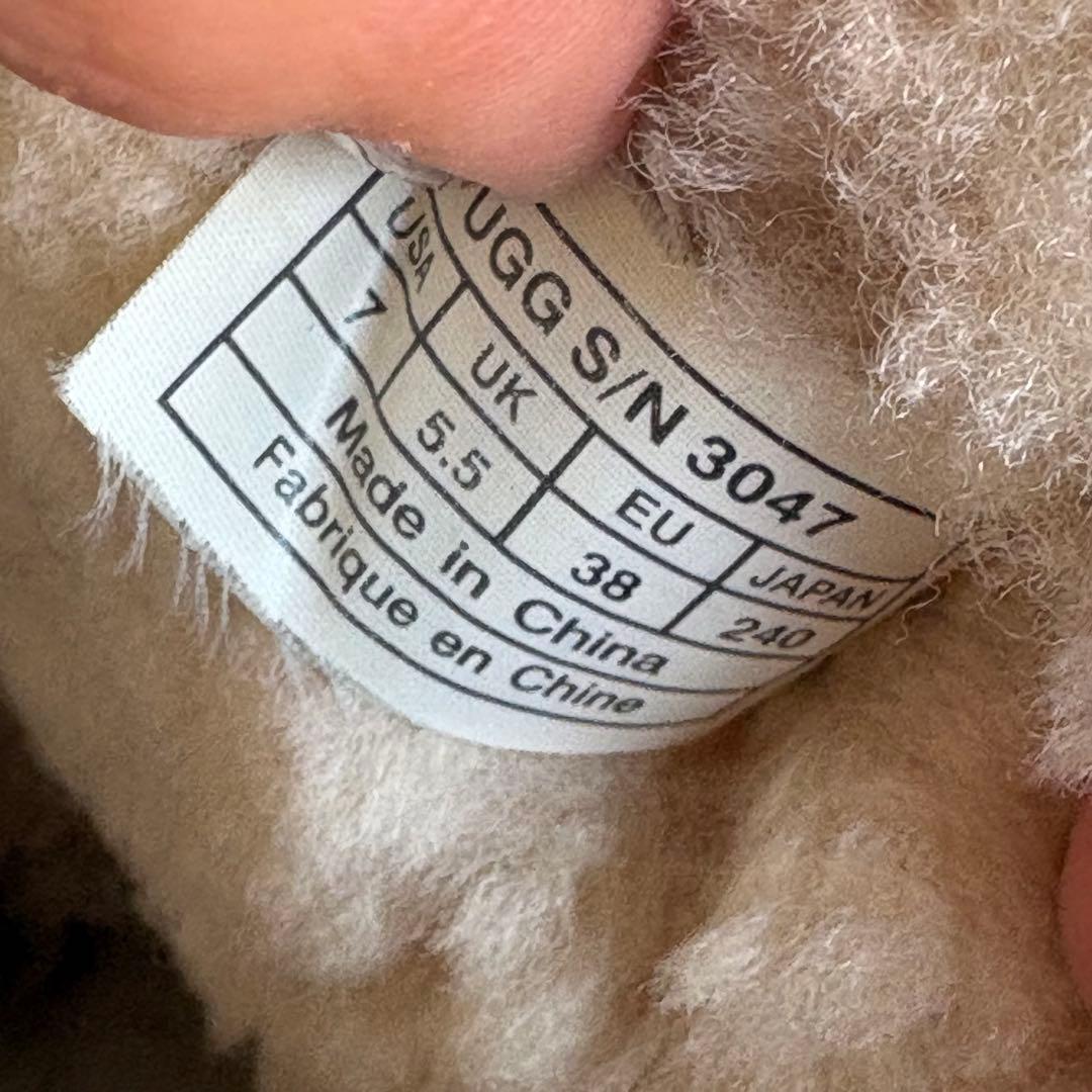 UGG×Jimmy CHOOヒョウ柄スタッズ　ムートンブーツ