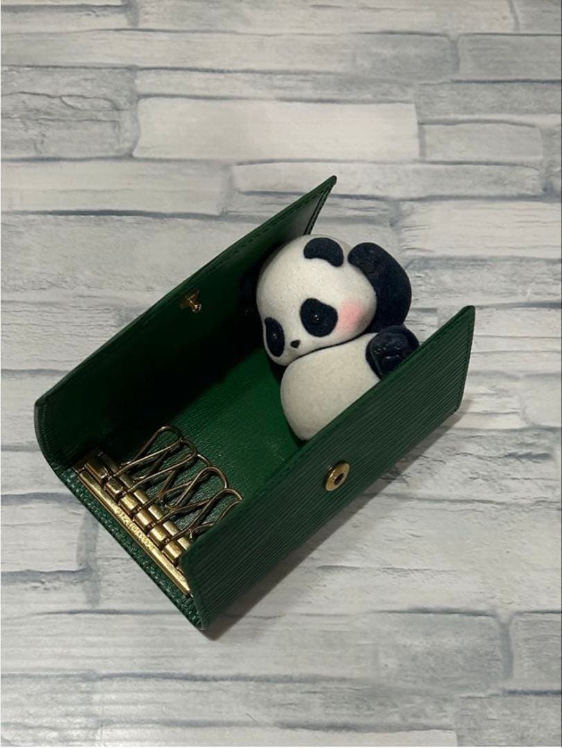 LOUIS VUITTON グリーン エピレザーキーケース