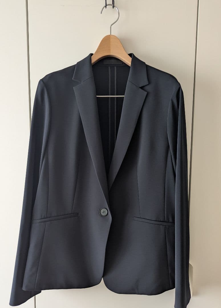 m*o様 接触冷感&紫外線カット　Fied テーラードジャケット、パンツスーツ