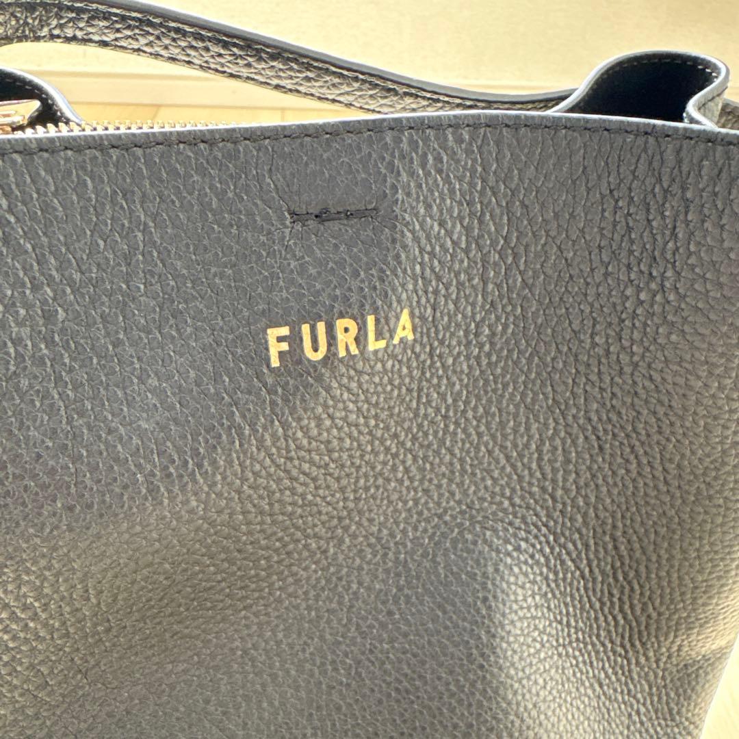 FURLA バッグ　黒　美品