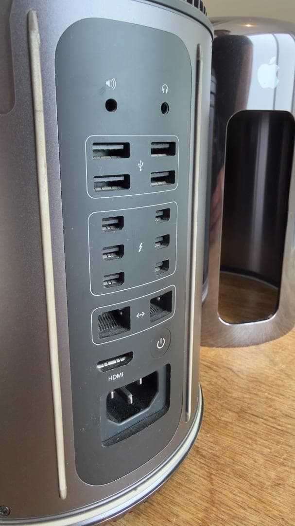 Apple Mac Pro Late 2013 D500 静音プロ向け