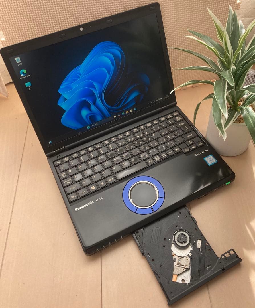 N*e様 panasonicレッツノート 8GB 【CF-SZ6】DVD