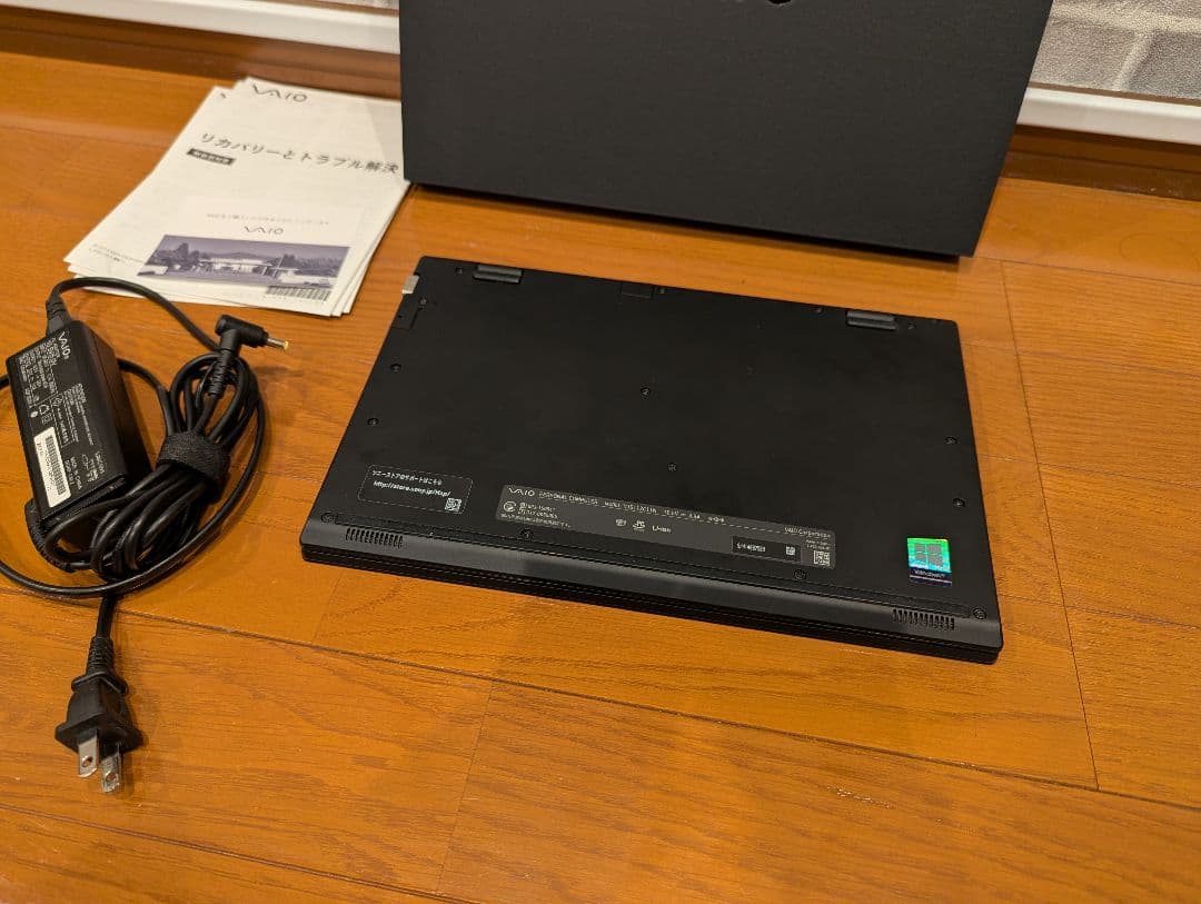 VAIO S11 ノートPC VJS1121D 軽量、長時間バッテリー駆動