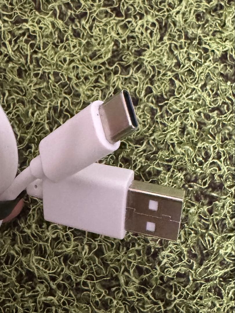 Supreme®/mophie® powerstation wireless