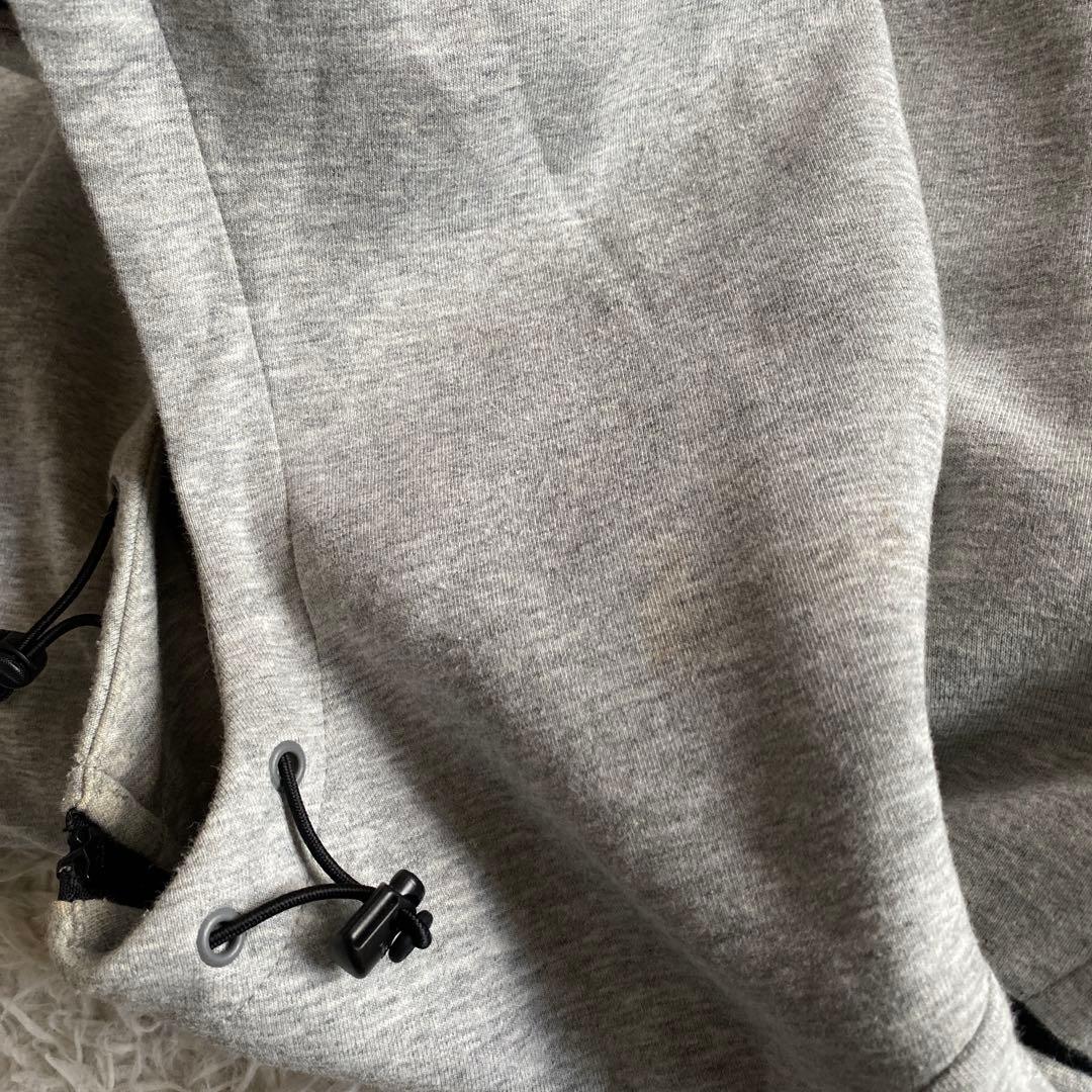 Bristol パーカー　グレー　ジップ　フード付き