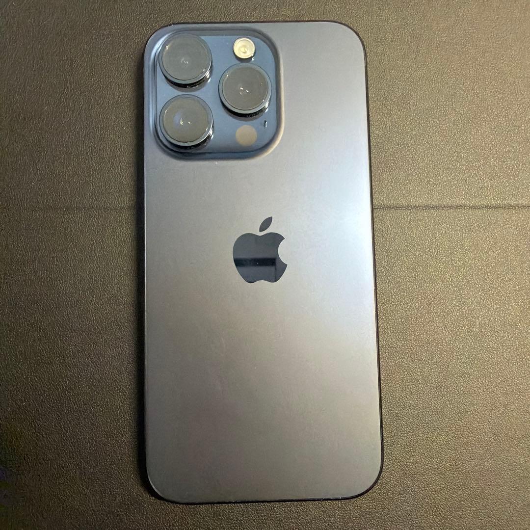 【美品】iPhone15Pro 256GBブルーチタニウム