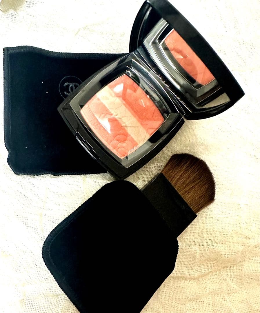 レ シーニュ ドゥ シャネル 997 - ローズ ルミエール 新品未使用　限定