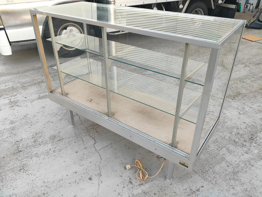 【引取限定】照明付き☆陳列用ガラスショーケース☆棚板2段高さ変更可能