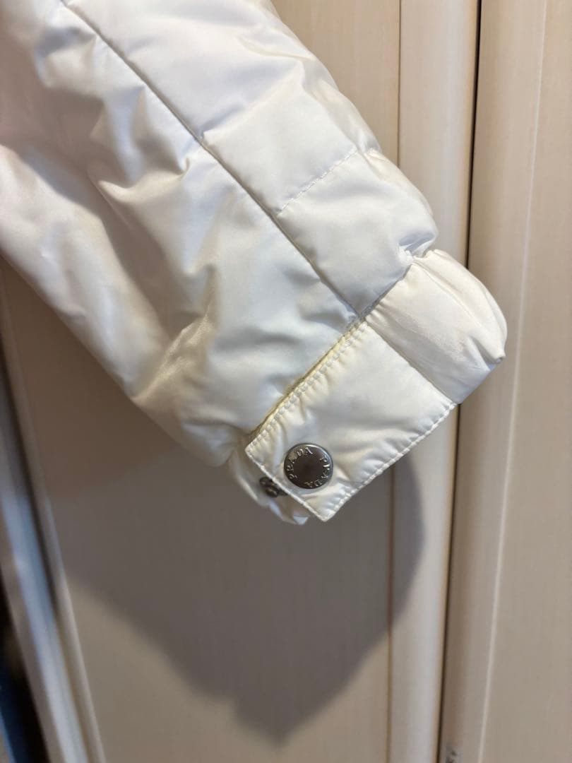 K*様 PRADA プラダ ダウンジャケット 三角プレート