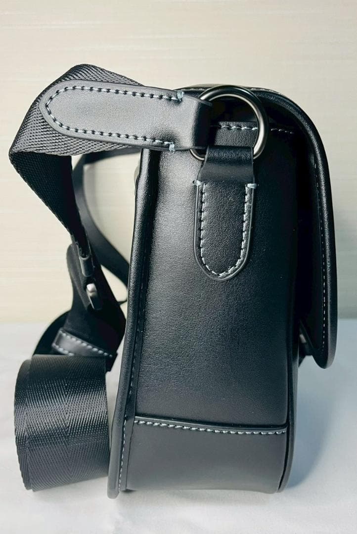 【新品 未使用】COACH コーチ ショルダーバッグ ブラック CU042