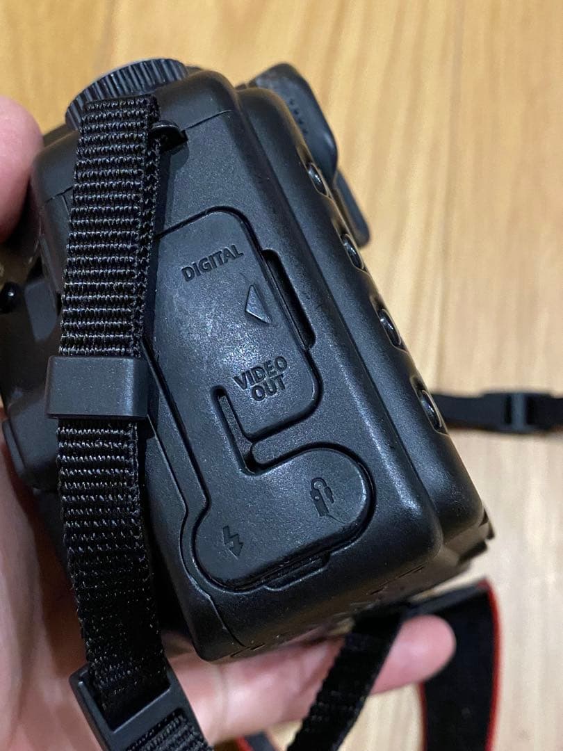 Canon EOS 30Dデジタル一眼 28-80 EFレンズ付　動作品