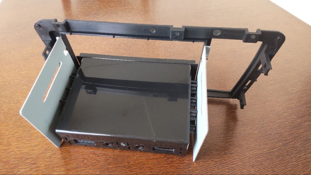 ボルボ　VOLVO V70(SB後期)　カーナビ取付キット　オーディオパネル