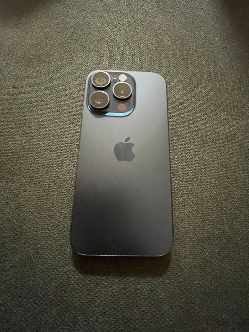 iPhone15 pro 128GB simフリー　美品　完動品