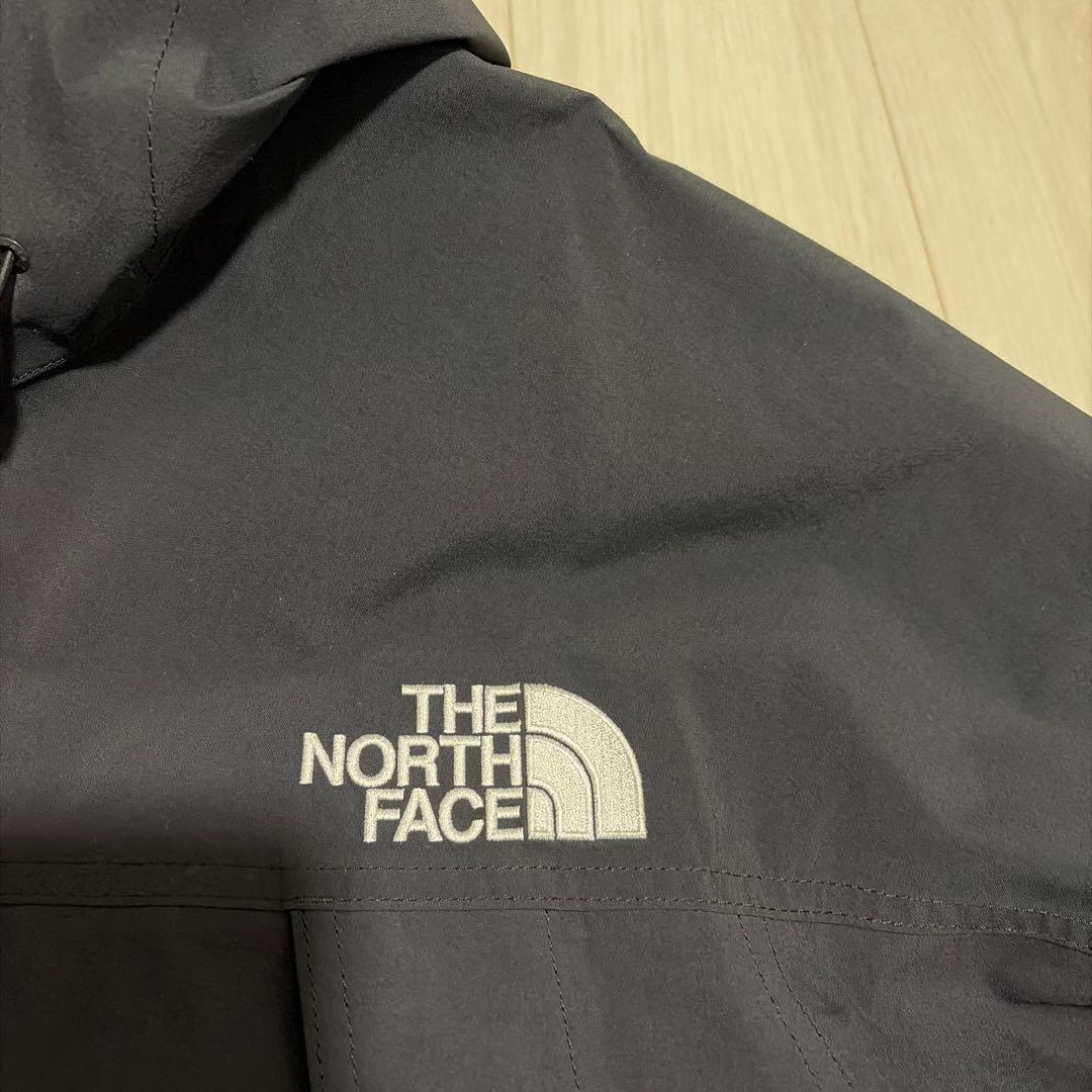 ジャケット・アウター THE NORTH FACE MOUNTAIN LIGHT JACKET