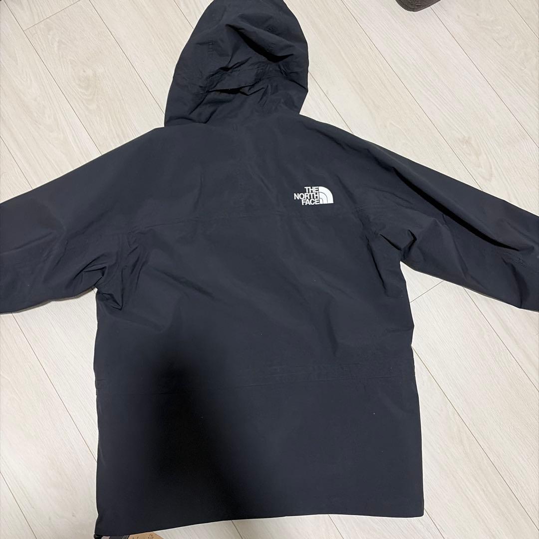 ジャケット・アウター THE NORTH FACE MOUNTAIN LIGHT JACKET