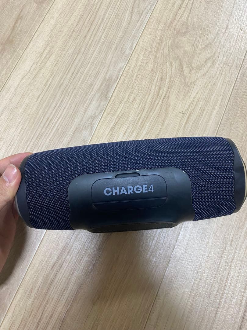 t*1様 【美品】JBL Charge 4 ワイヤレススピーカー ブラック