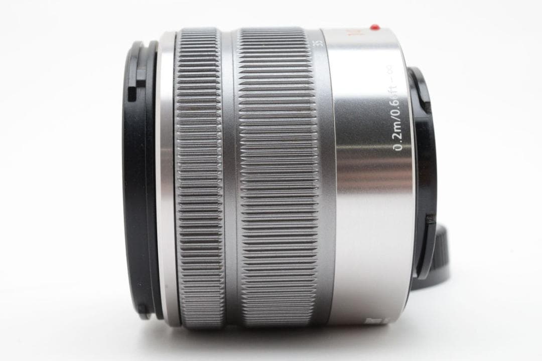 良品　Lumix G VARIO 14-42mm 3.5-5.6 II レンズ