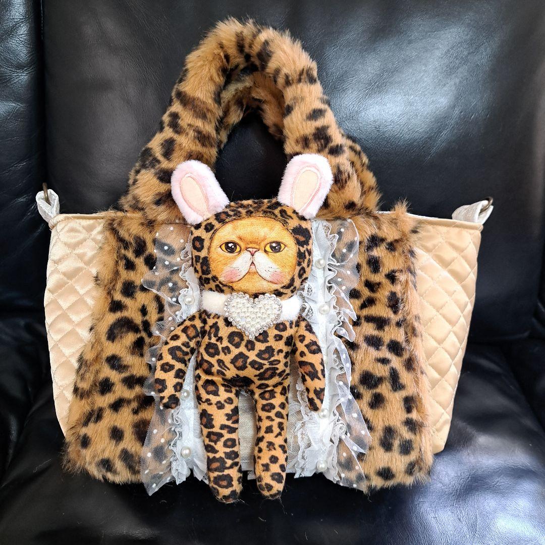 さ*ー様 コヤンイサムチョン♥️クムのヒョウ柄フェイクファーの可愛いバッグ
