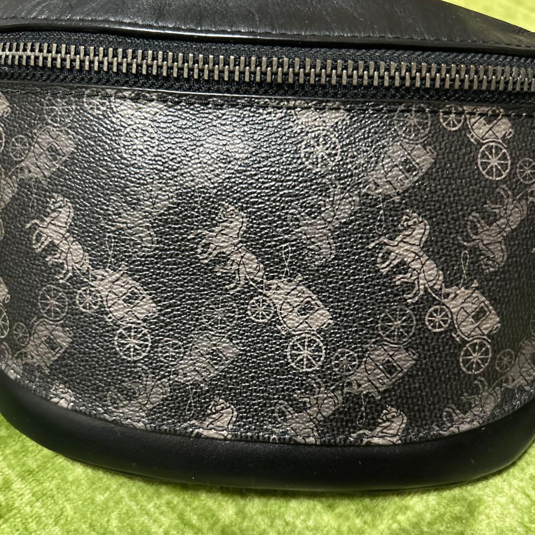 COACH 馬車パターン ボディバッグ・26日まで
