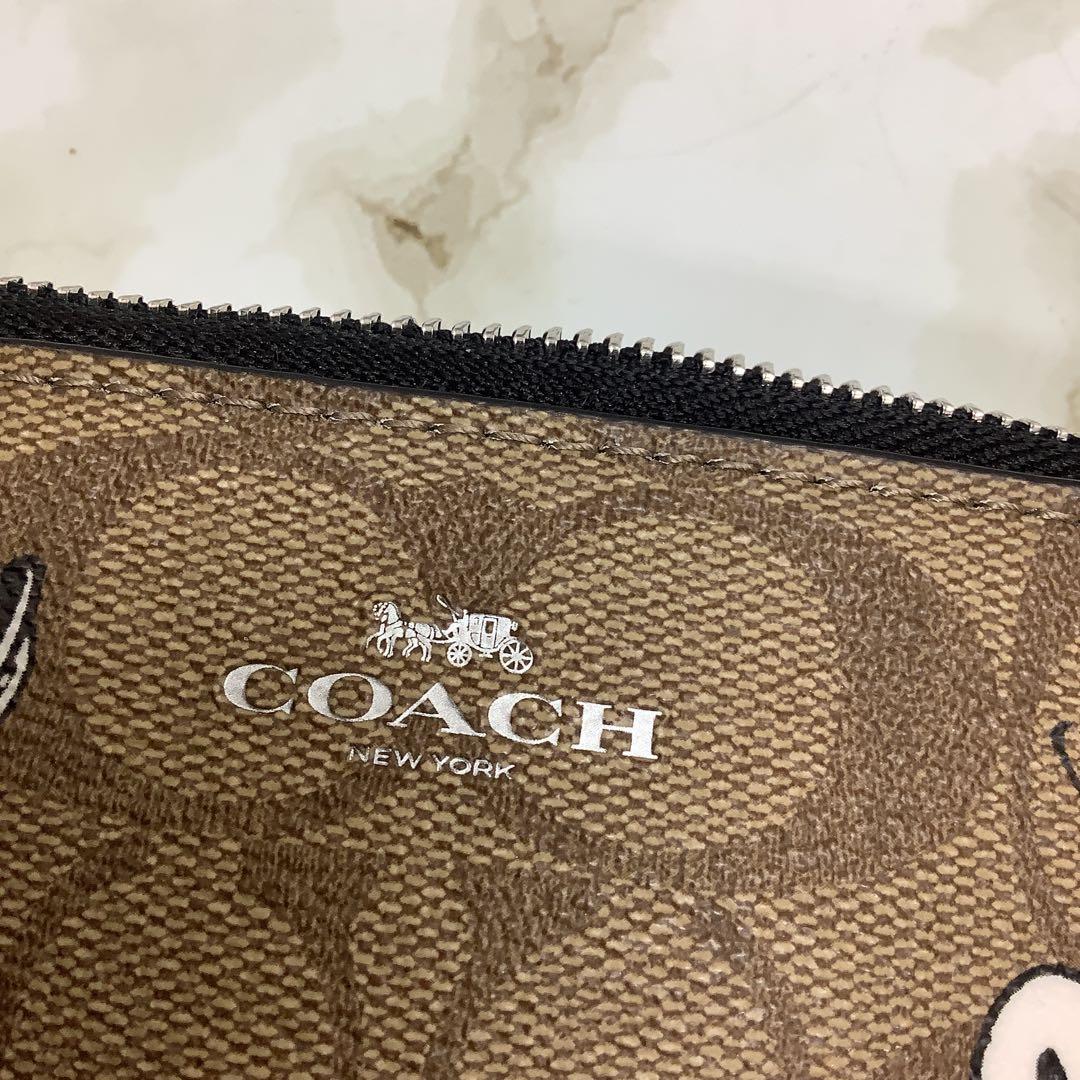 a*u様 新品　COACH コーチ　スヌーピー柄 ポーチ　古銭入れ　カードケース