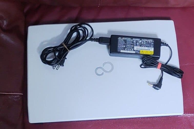 Windowsノート本体 LIFEBOOK AH53/M