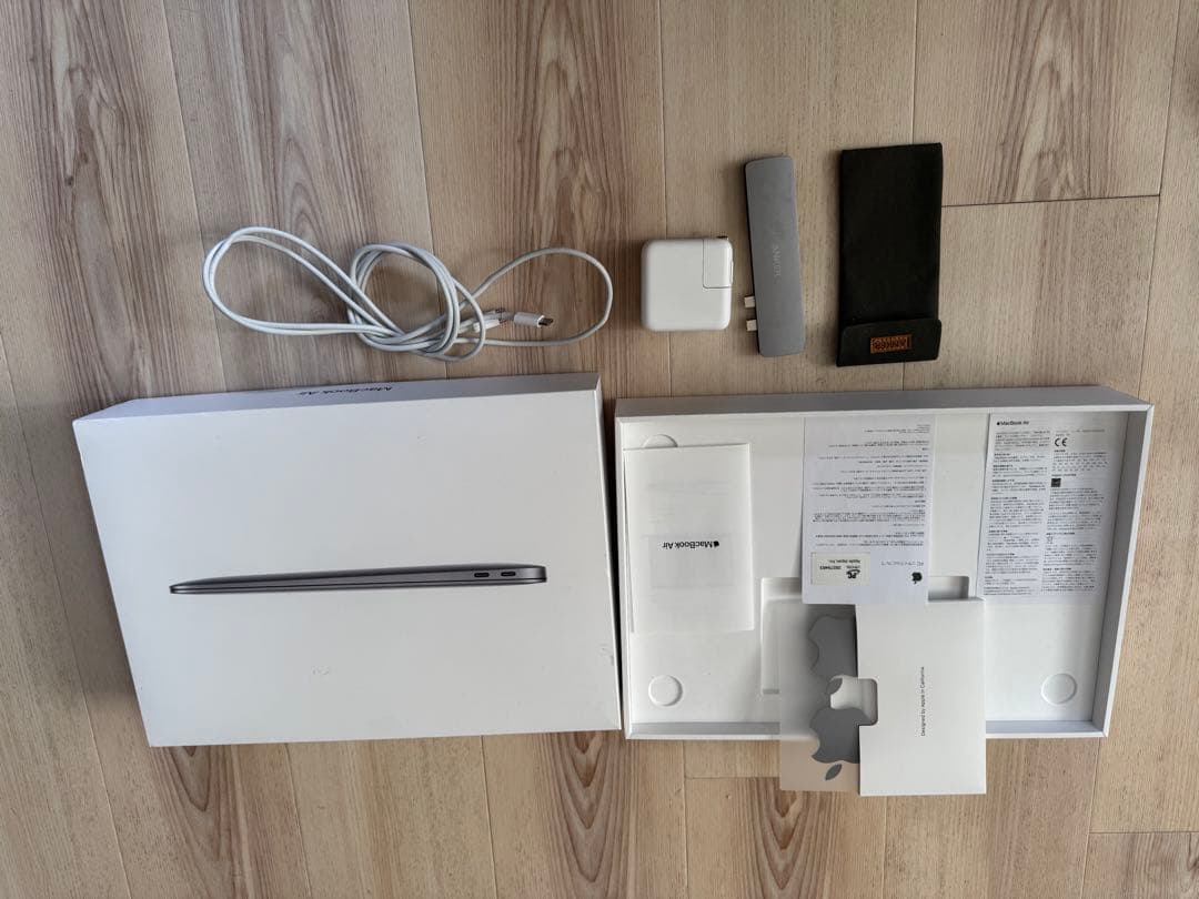 MacBook スペースグレー Appleロゴ付き