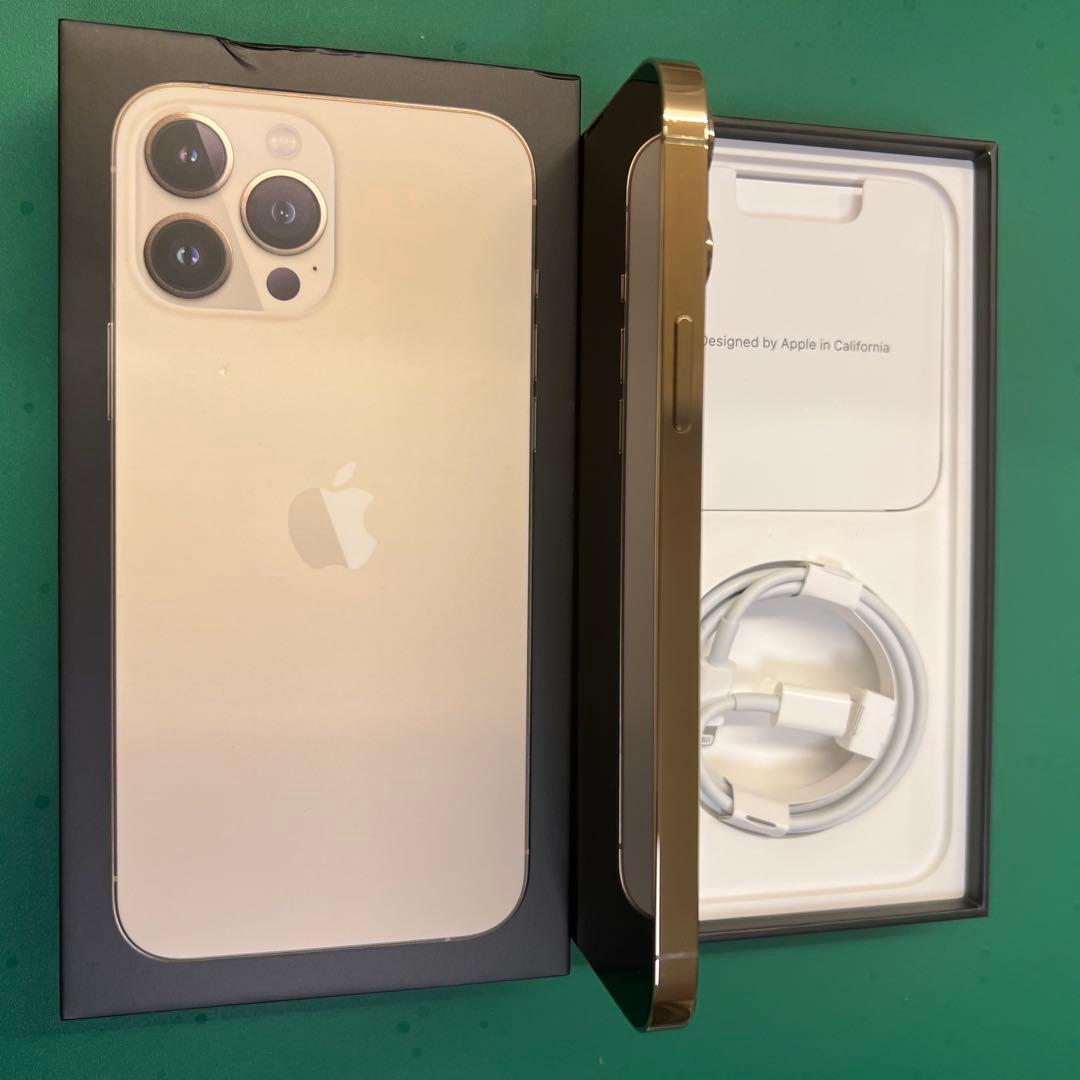 iPhone13Pro maxゴールド256GB