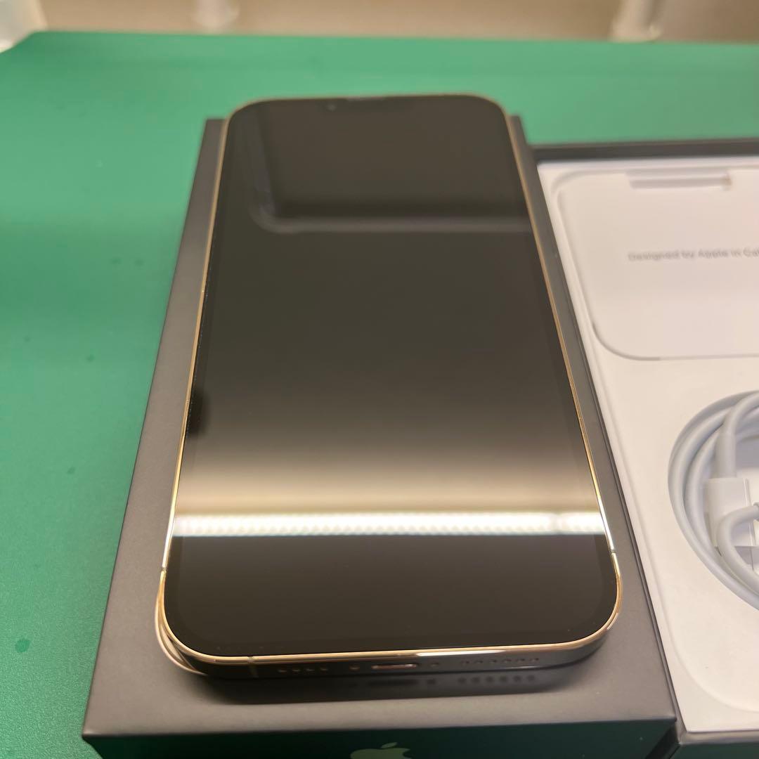 iPhone13Pro maxゴールド256GB