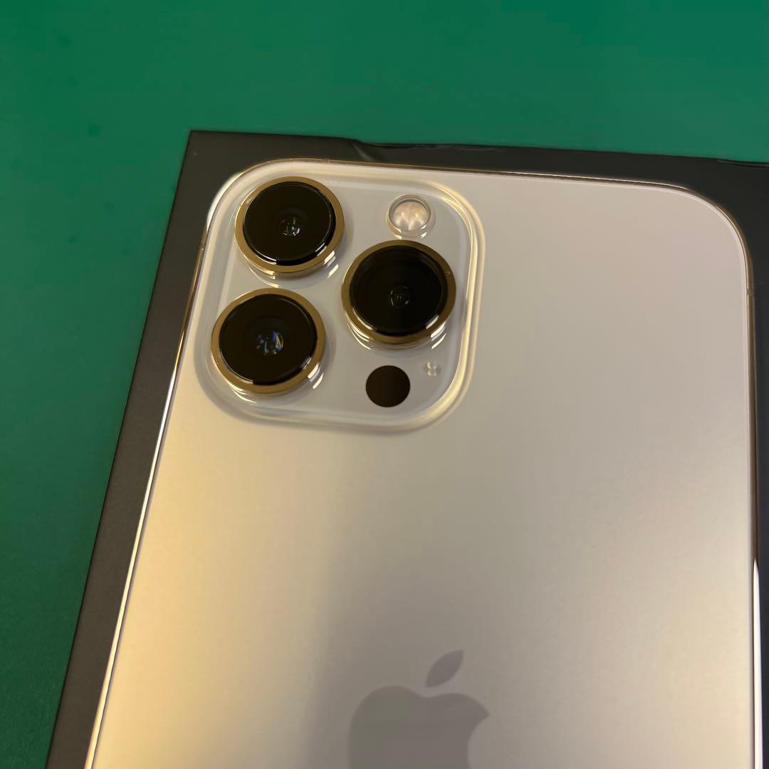 iPhone13Pro maxゴールド256GB