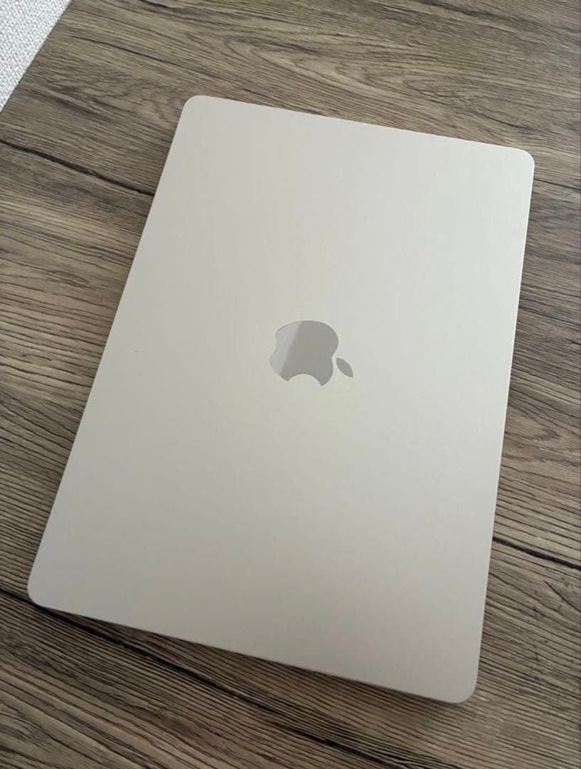 MacBook Air M4 256GB スターライト 本体