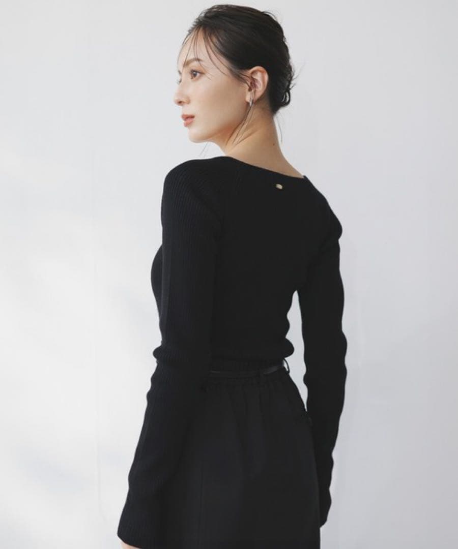 anuans カシミヤブレンドデコルテリブニットプルオーバー　ブラック