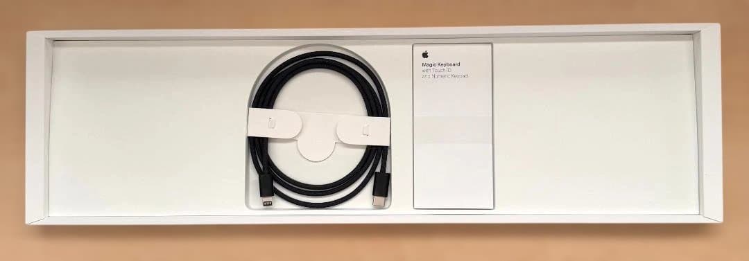 キーボード Magic Keyboard with Touch ID / A2520