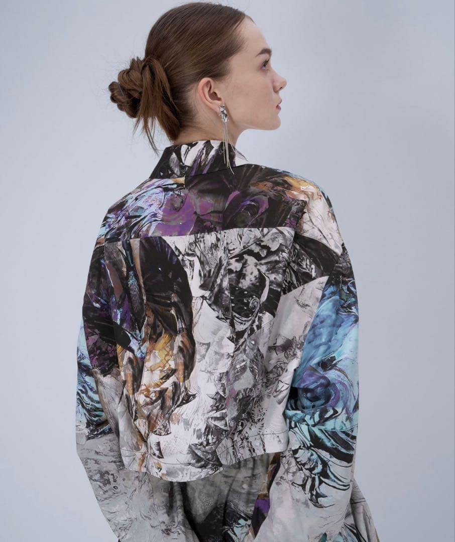 【HARE】新品未使用☆アートプリント クロップドシャツ 長袖