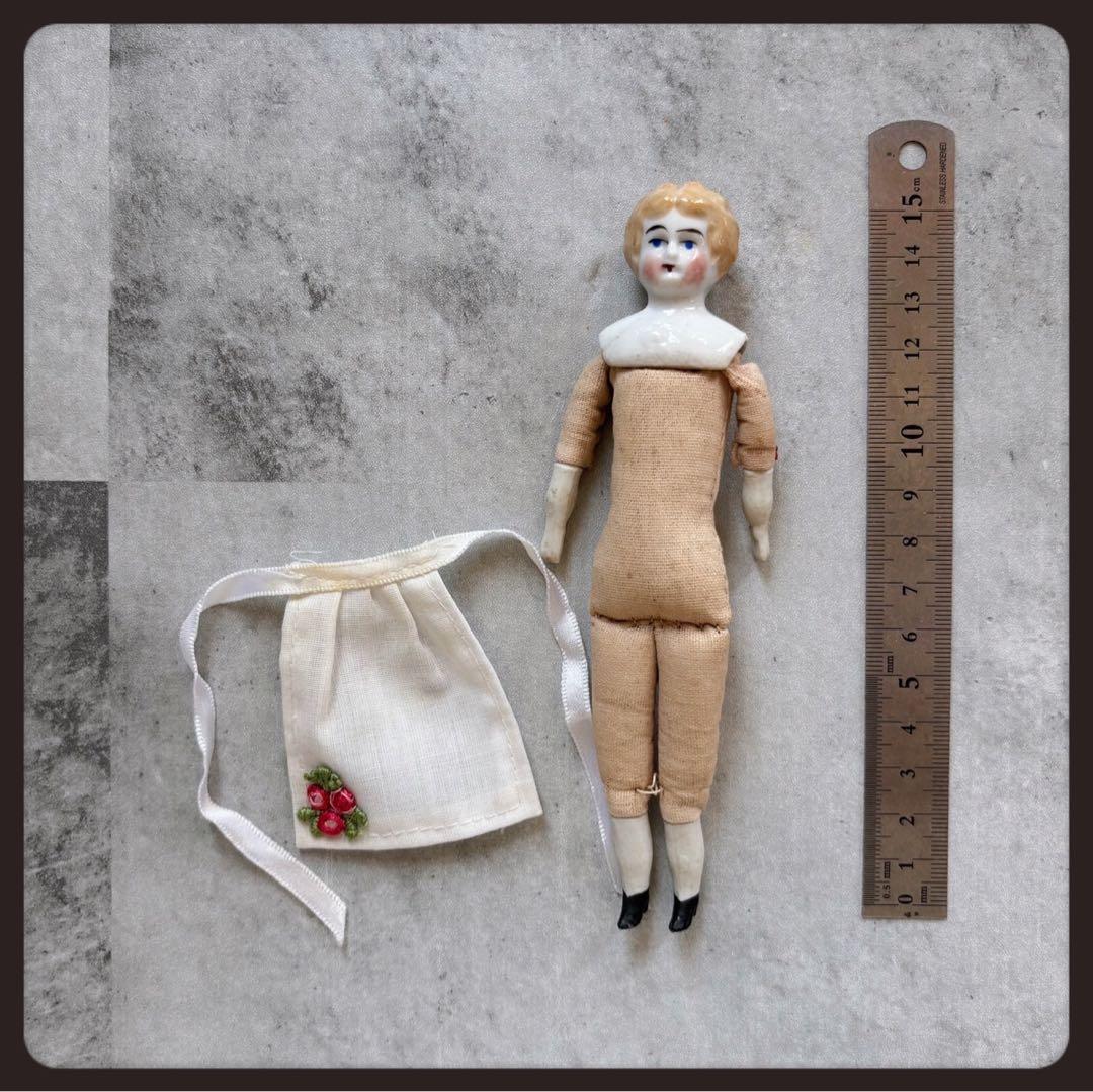 アンティーク　小さなブロンドチャイナヘッドドール ビスクドール