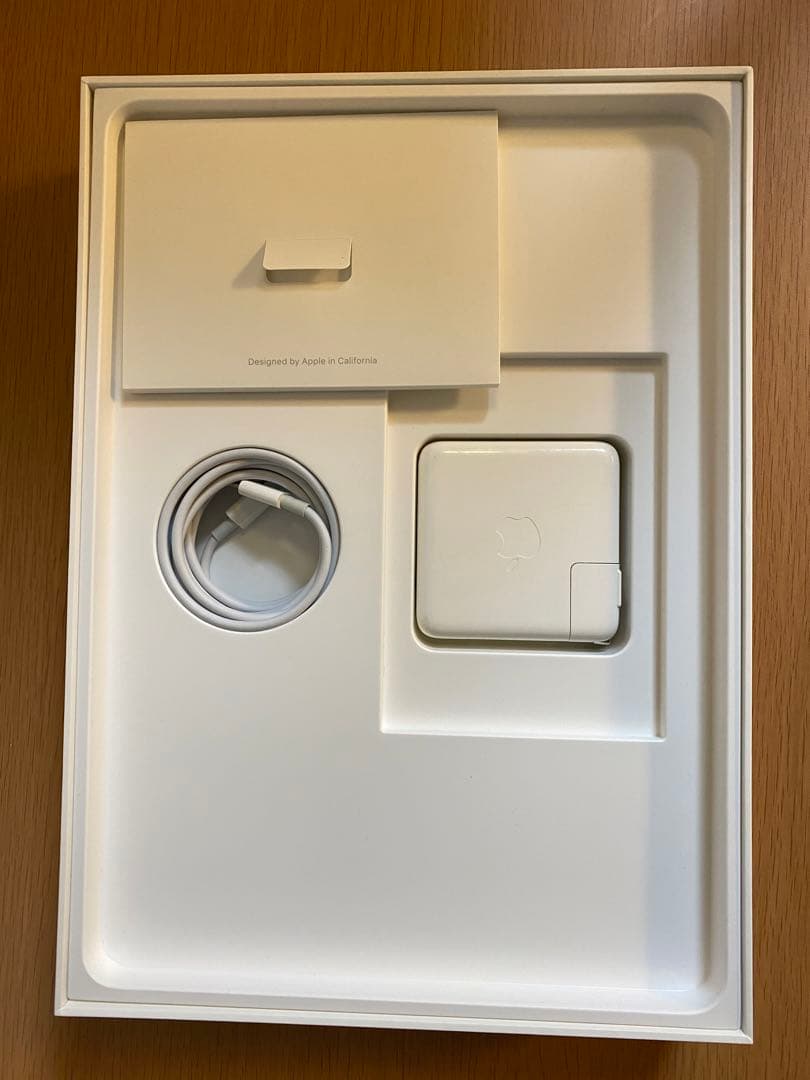 美品 MacBook Pro 13インチ 16GB/512GB タッチパネル