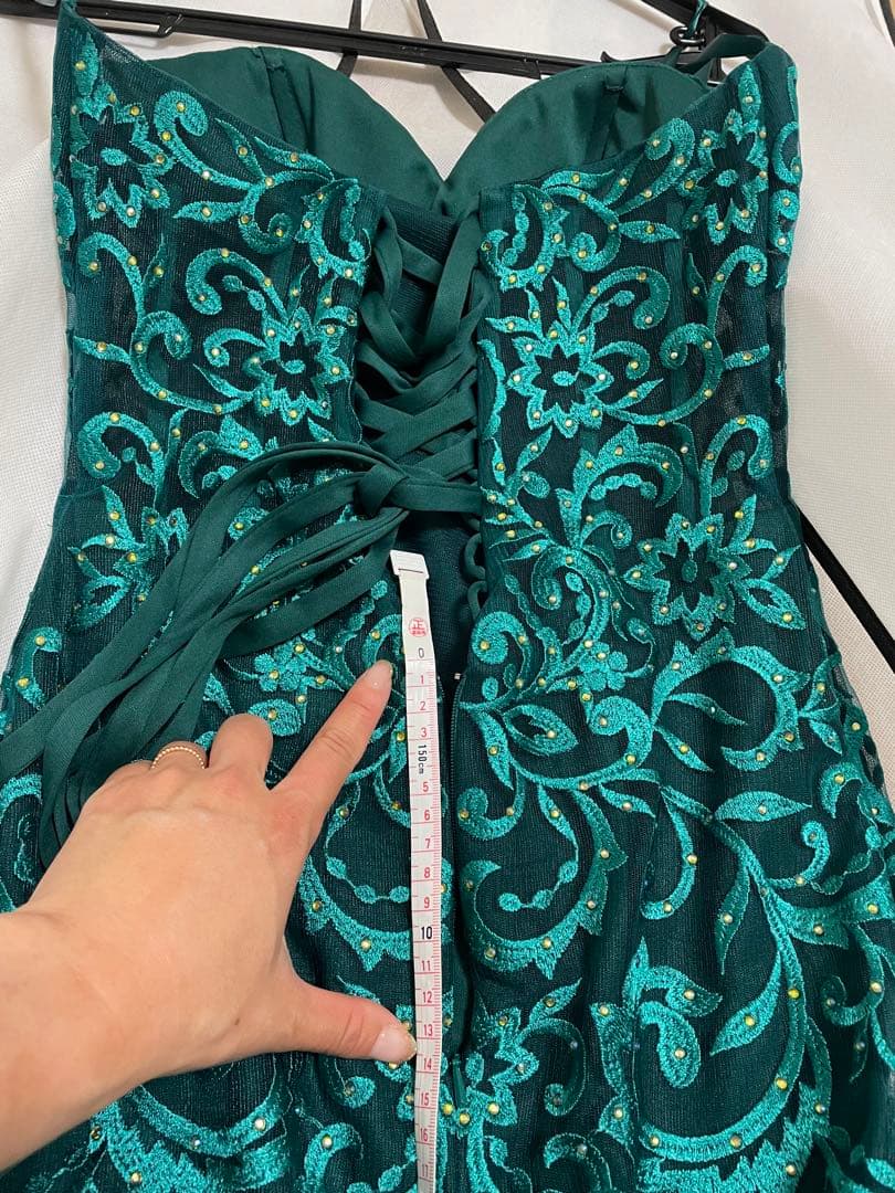 ドレス　コンテスト　舞台