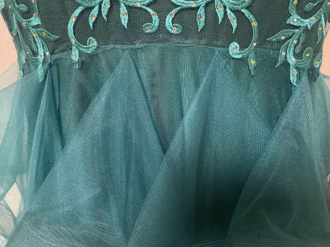 ドレス　コンテスト　舞台