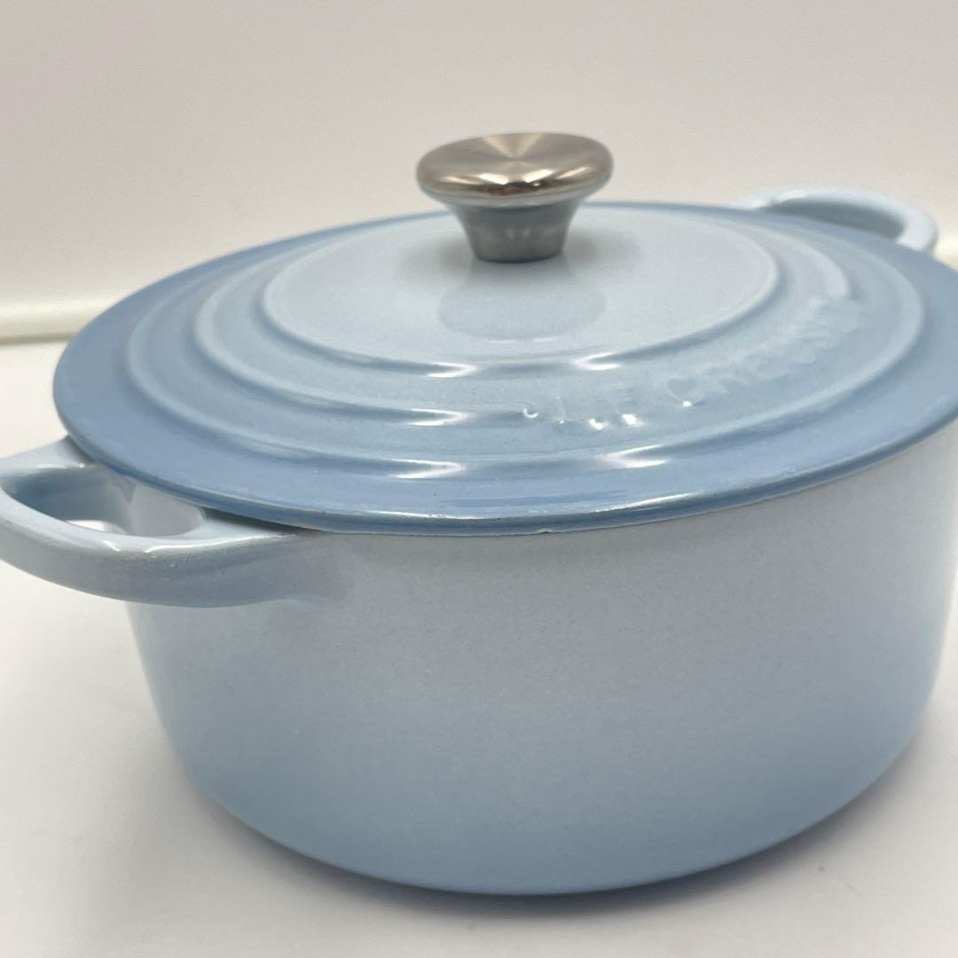 美品　ル・クルーゼ シグニチャー ココット・ロンド 18cm コースタルブルー