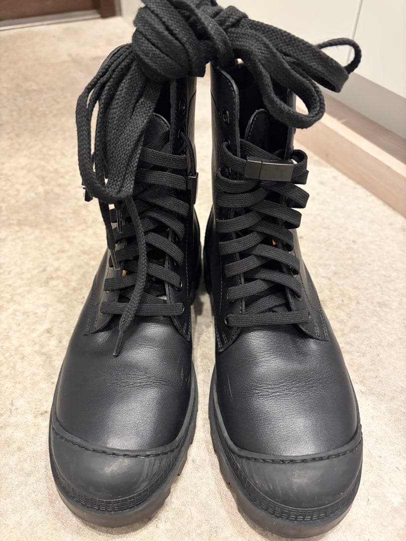 LOEWE 黒 レースアップブーツ