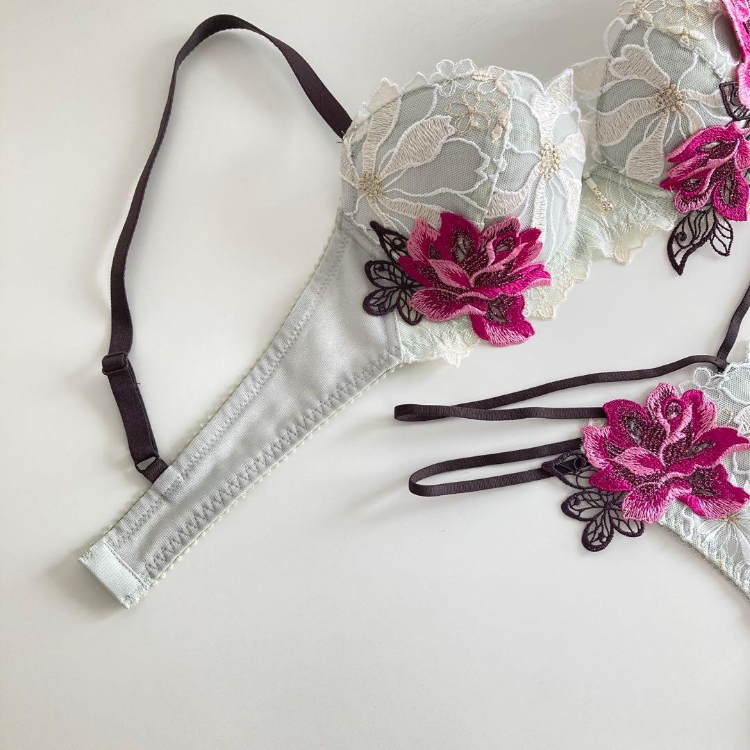 サルート　プラダを着た悪魔　C65/M　OV　96　P-upブラ　ソング　タンガ