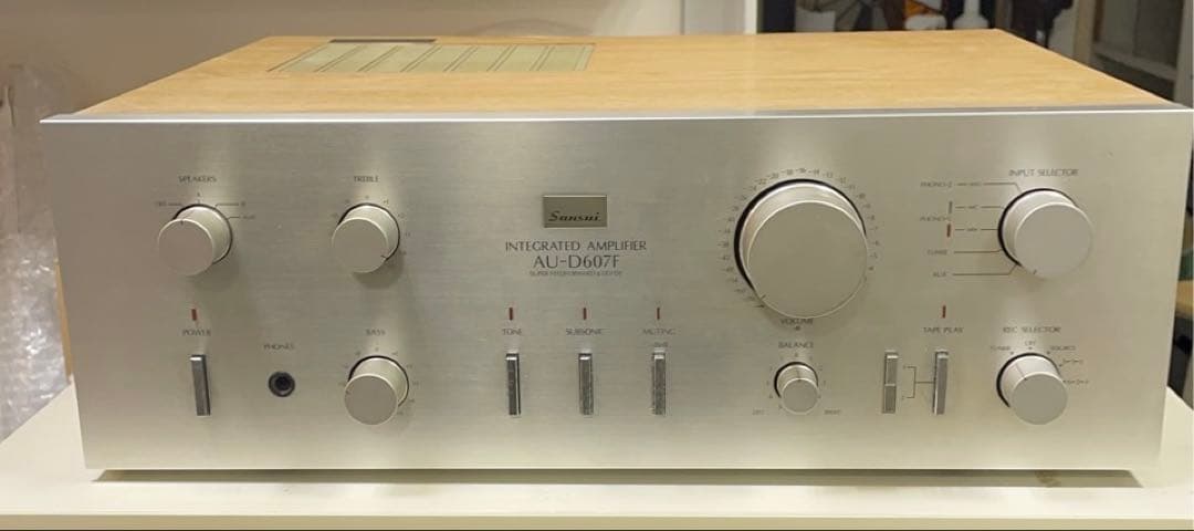 サンスイ　AU-D607F プリメインアンプ　シルバー　動作品