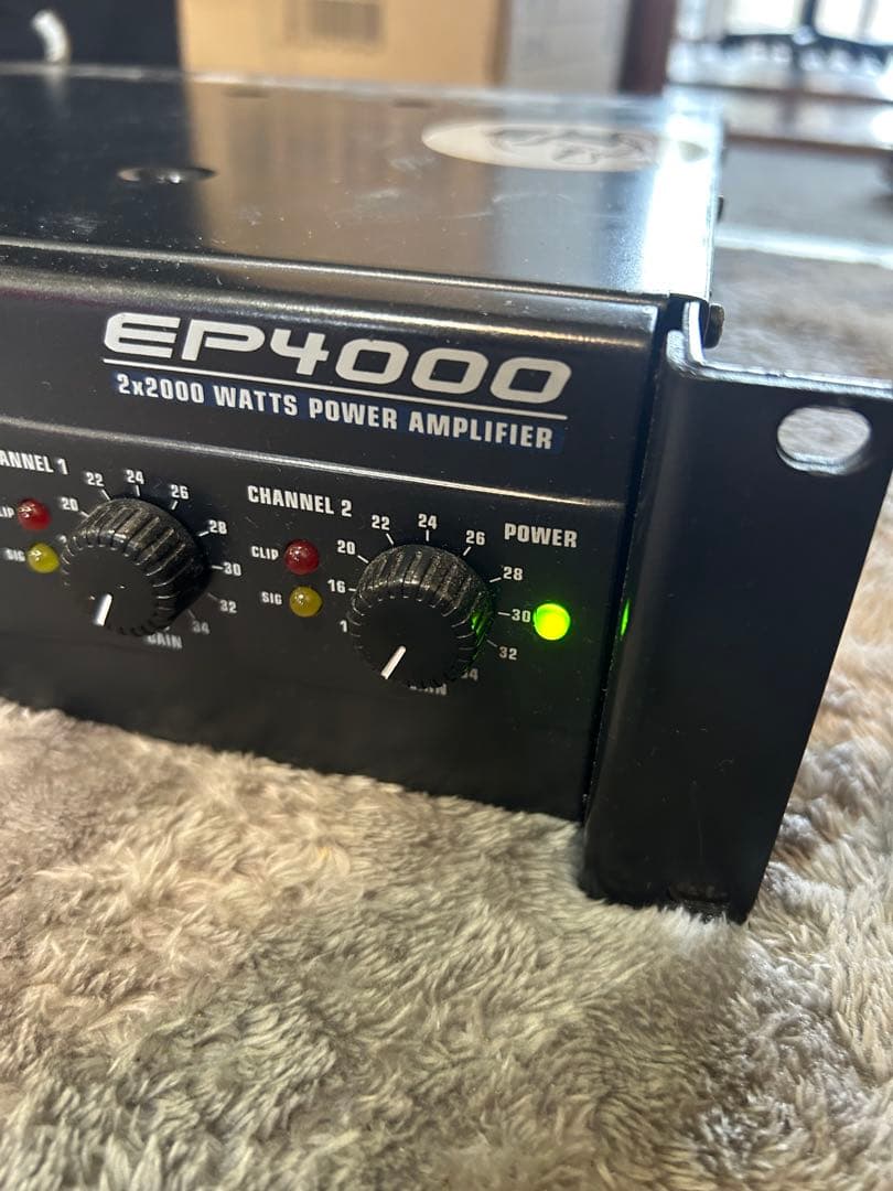 BEHRINGER EP4000-EUROPOWER パワーアンプ PA