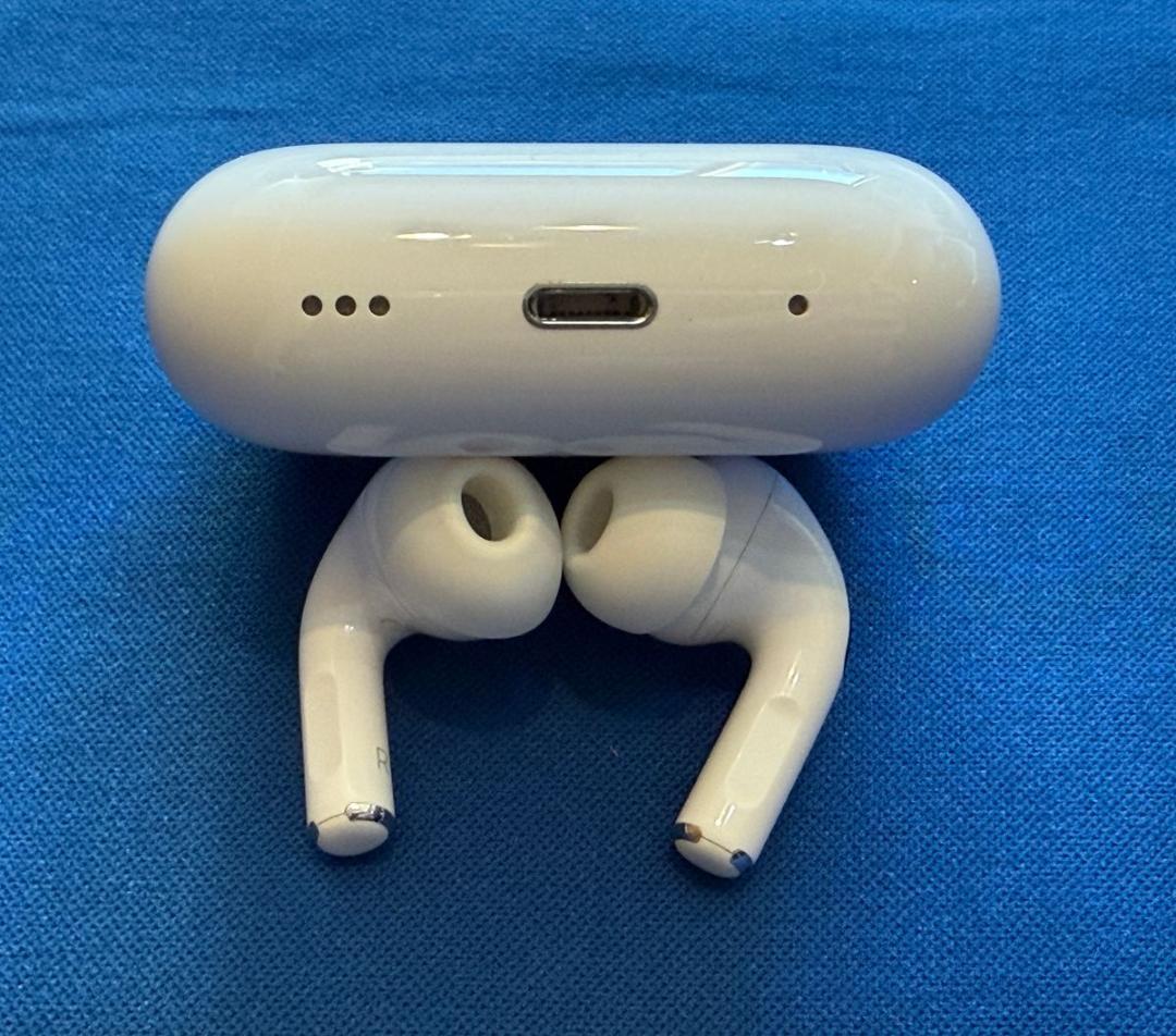 イヤホン Apple AirPods pro 2 Lightning A2698