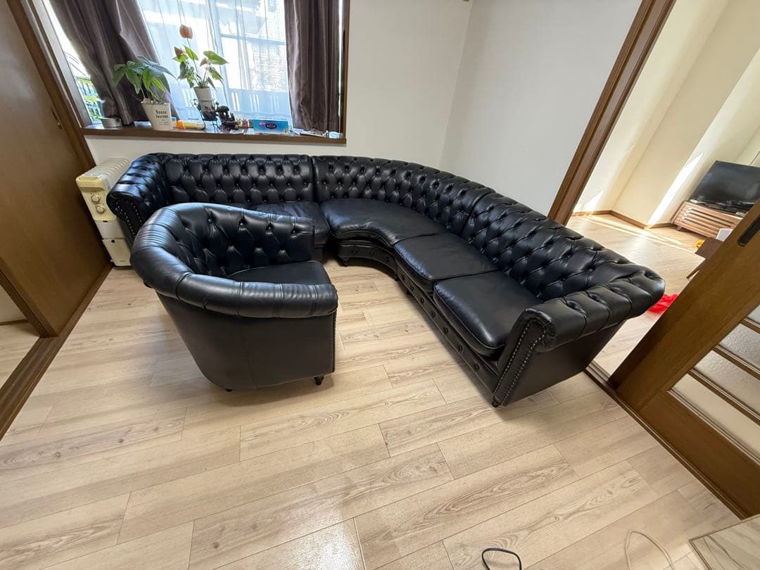 ブラック レザー チェスターフィールド コーナーソファ