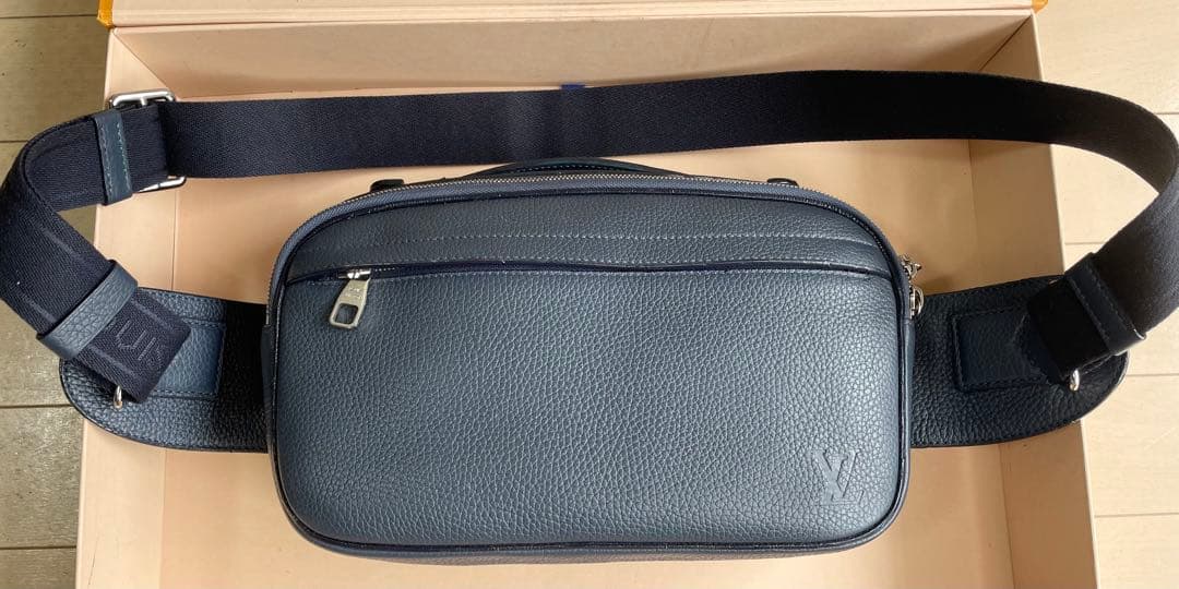 Louis Vuitton バムバッグ トリヨンレザー 美品