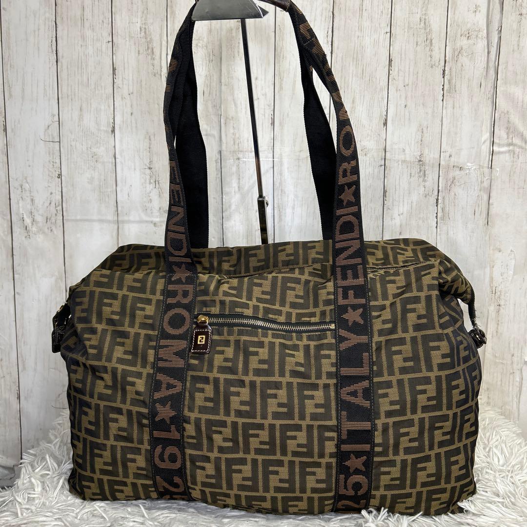 FENDI ズッカ　ボストンバッグ　ロゴ　ナイロン　大容量　トートバッグ