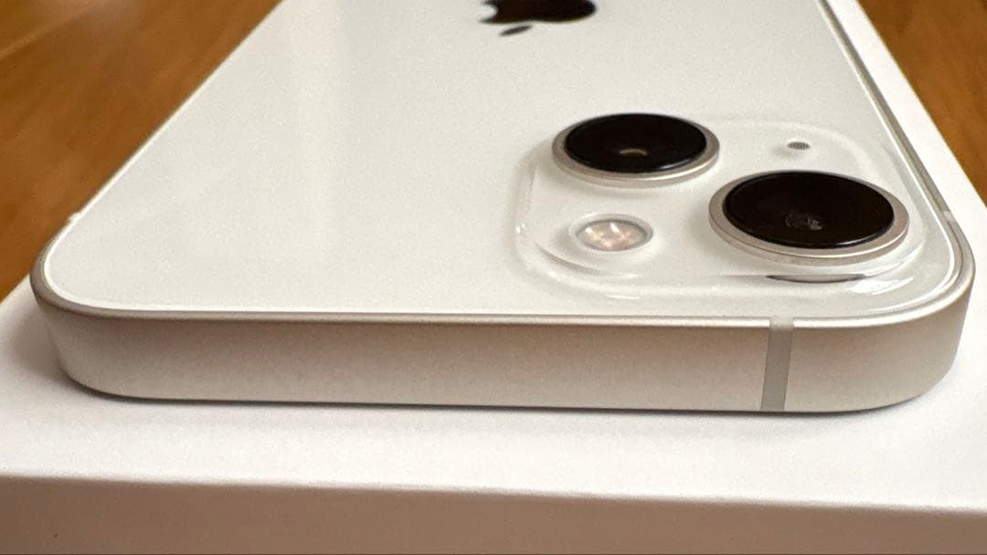 【美品】iPhone13 128GB A2631