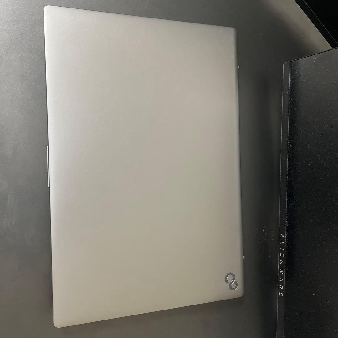 【極美品】ノートパソコン 富士通FMV LIFEBOOK FMVA52J3BB