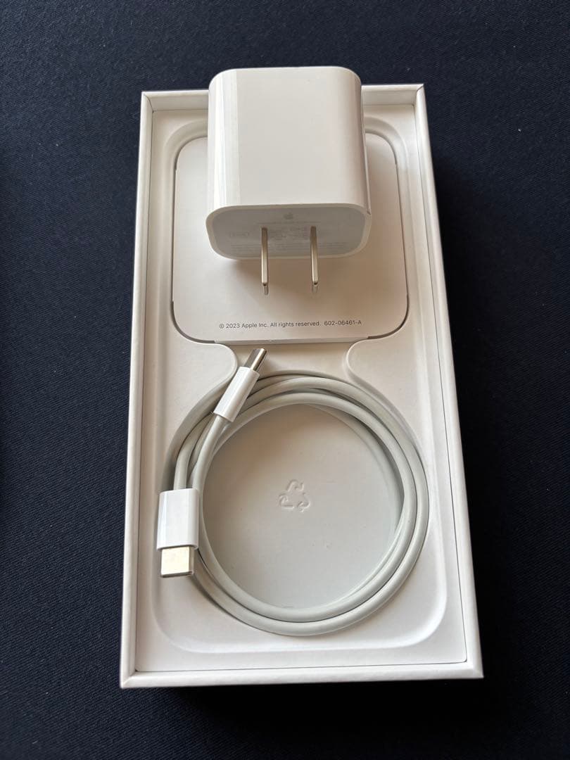 iPhone 15 Pro ナチュラルチタニウム 128Gb本体